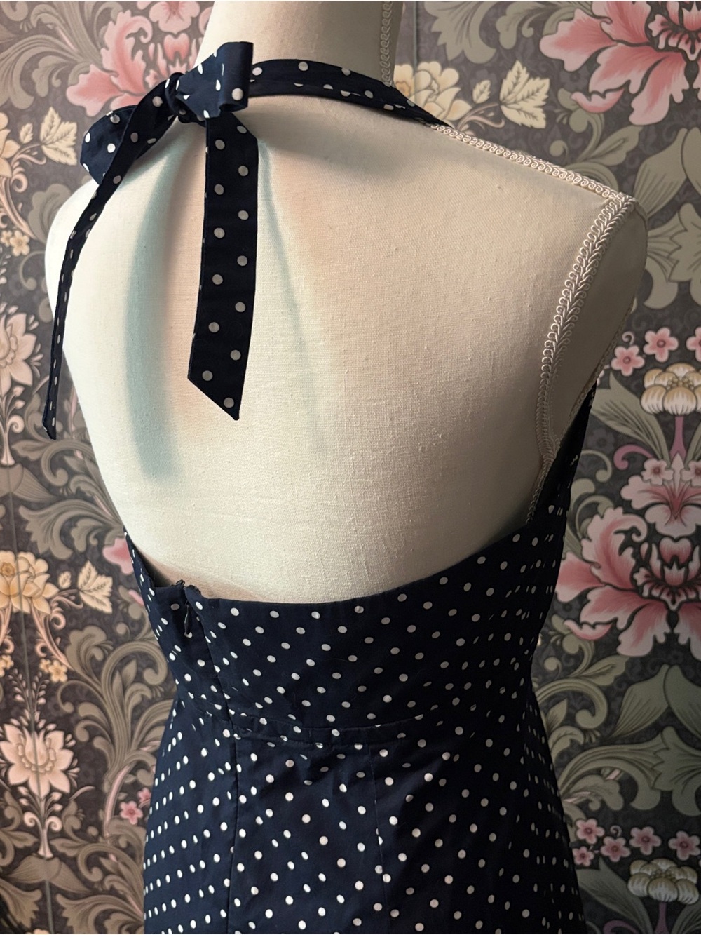 Land’s End size 8 navy polka dot halter dress - Picture 4 of 6